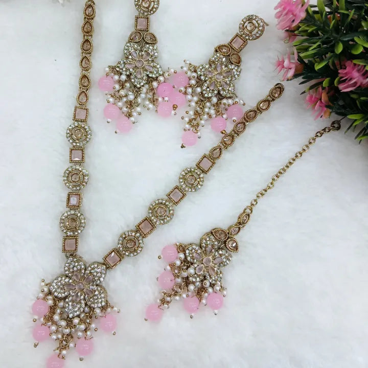 New elegant formal necklace beautiful nagena and stones work high quality mhndi polish with matching earrings and tika